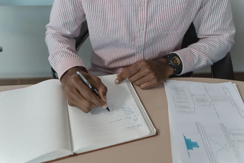 Writing in the Margins: The Low-Tech Decision-Making Habit That's Winning Boardrooms